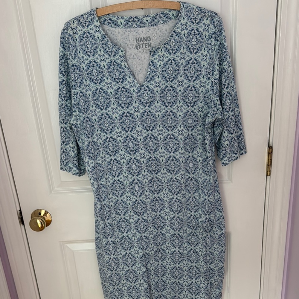 Hang Ten Blue and White Geometric Dress